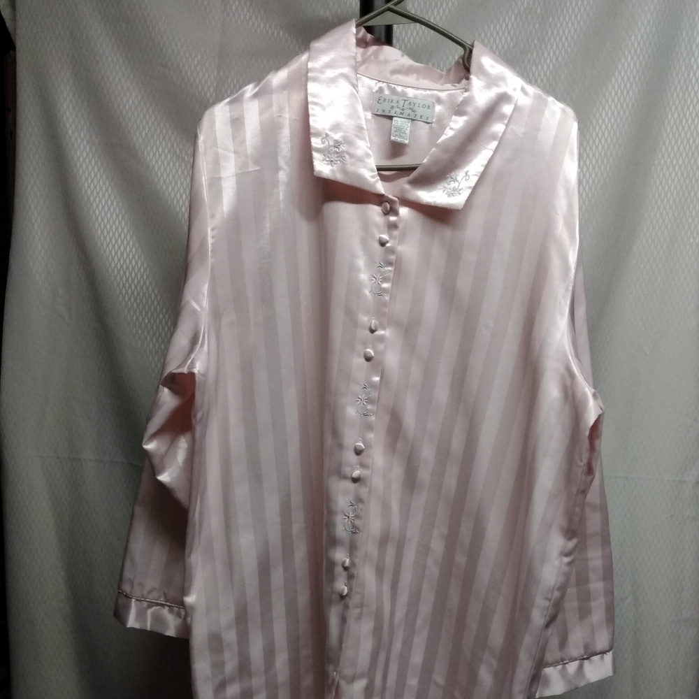 Erika Taylor Intimates Robe, L, Pink, 83% polyester 17% cotton, pre-owned